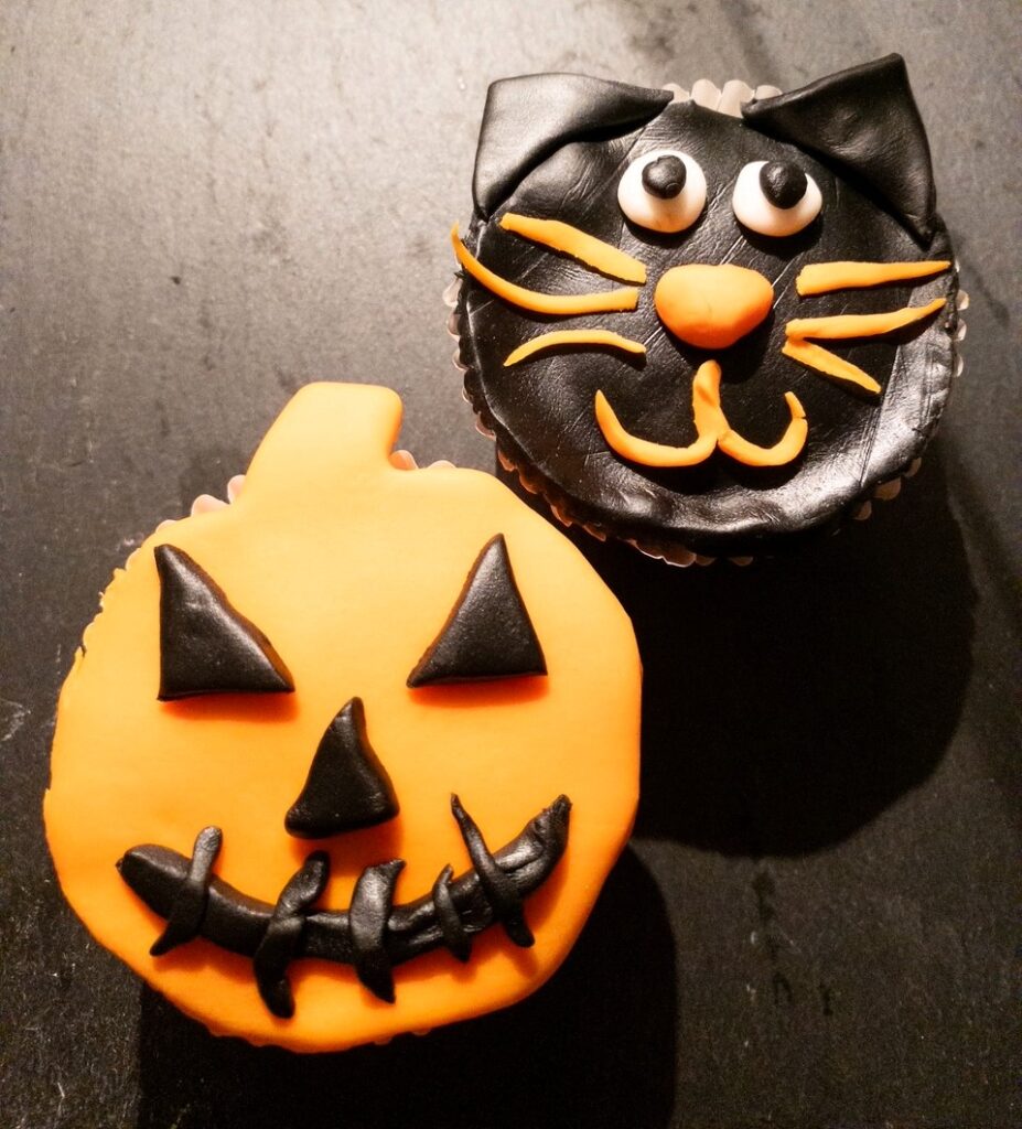 vegan Halloween cupcakes