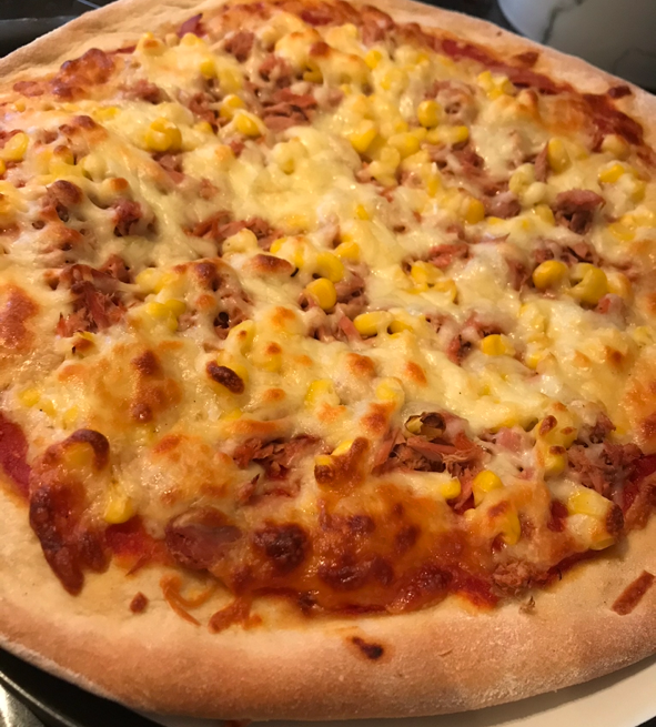 tuna and sweetcorn pizza